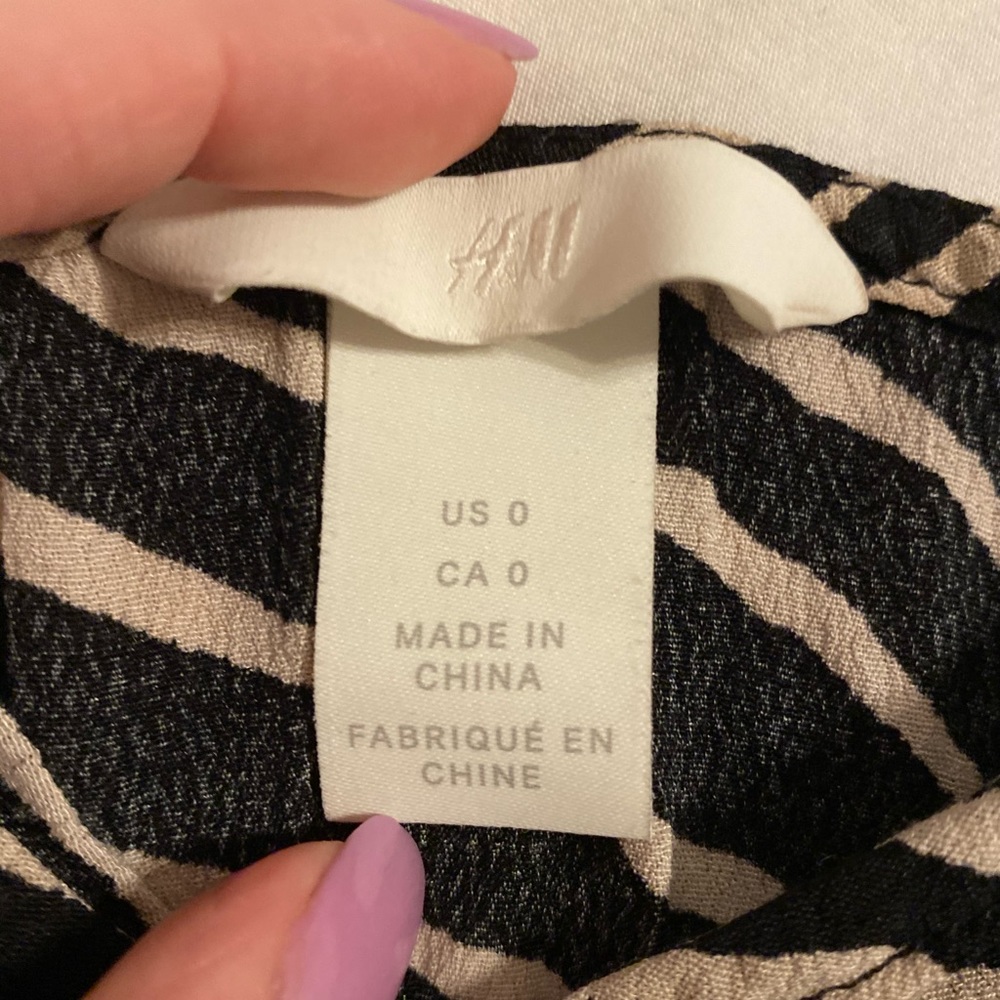 H&M | Zebra-Print Cropped Tank - Picture 3 of 3